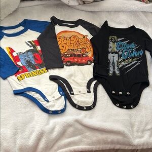 Set of 3 long sleeve band onsies